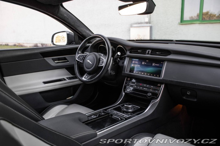 Jaguar XF 2.0 R-Sport AWD 221kW AT 2020