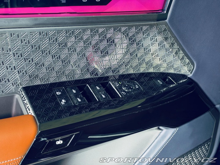BMW 7 750e*ZÁRUKA*TV*MAX.VÝBAVA 2023