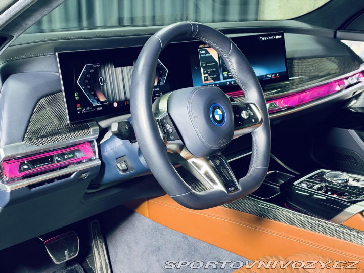 BMW 7 750e*ZÁRUKA*TV*MAX.VÝBAVA 2023