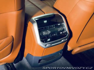 BMW 7 750e*ZÁRUKA*TV*MAX.VÝBAVA 2023
