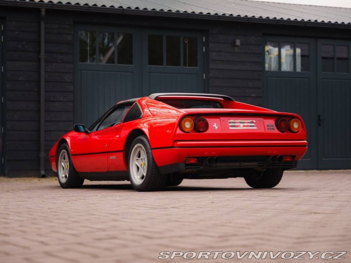 Ferrari 328 GTS Rosso Corsa – 3,2 V8 1987