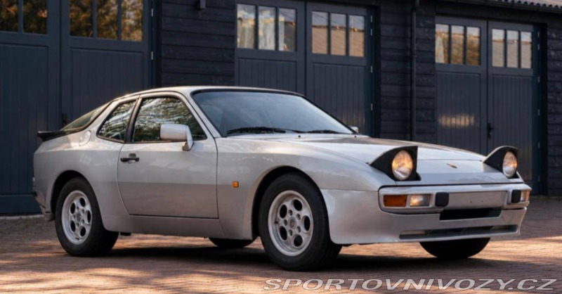 Porsche 944 