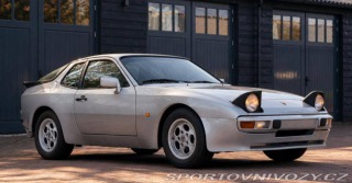 Porsche 944 