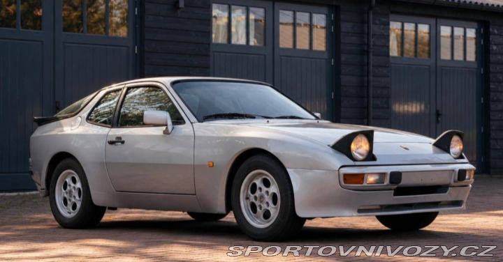 Porsche 944  1982