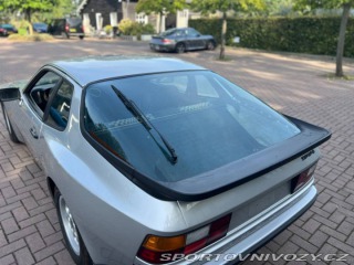 Porsche 944  1982