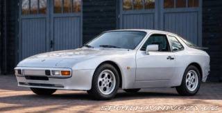 Porsche 944  1982