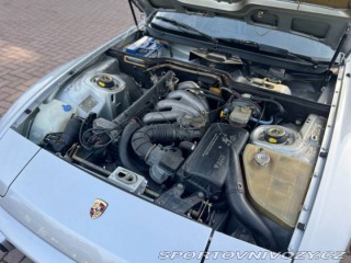 Porsche 944  1982