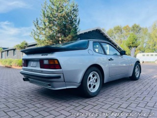 Porsche 944  1982