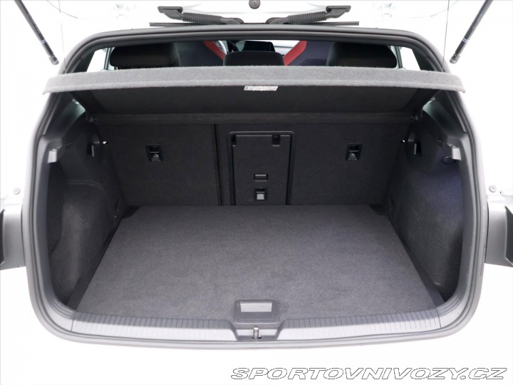 Volkswagen Golf 2.0 GTI 180kW DSG Virtual 2023