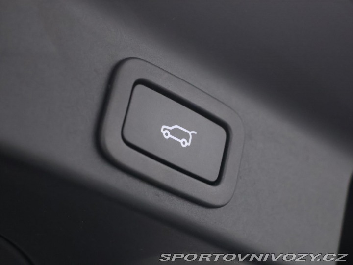 Jaguar F-Pace 3,0 221kW 30d 4x4 Aut. CZ 2016