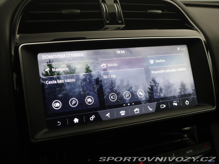 Jaguar F-Pace 3,0 221kW 30d 4x4 Aut. CZ 2016