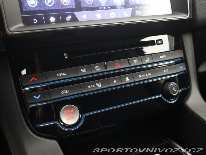Jaguar F-Pace 3,0 221kW 30d 4x4 Aut. CZ 2016