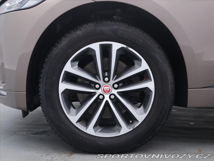 Jaguar F-Pace 3,0 221kW 30d 4x4 Aut. CZ 2016