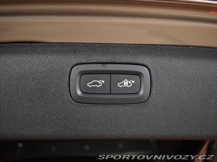 Volvo Ostatní modely XC90 2,0 T8 AWD Ultra Masáže,B 2026