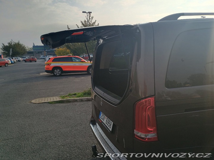 Mercedes-Benz Ostatní modely Třídy V 2,2 V220d 8míst long 2015