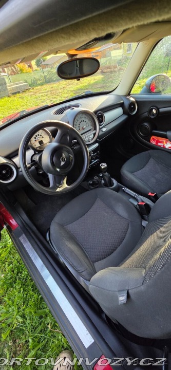 Mini Cooper 1,6   one 2011