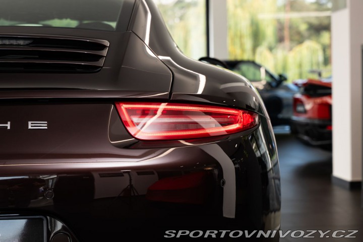 Porsche 911 (991) Carrera/Manuál/Maha 2012