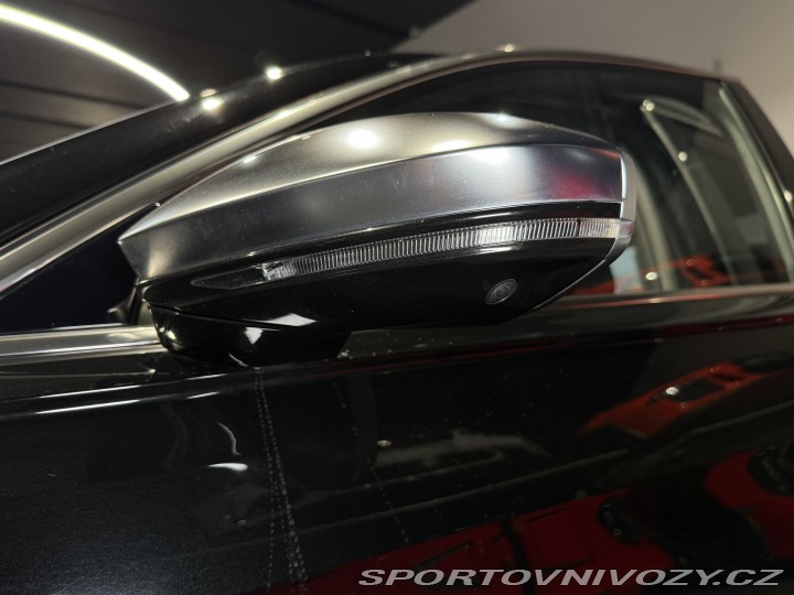 Audi S8 Tažné*Nezavis*Pano*B&O 2021