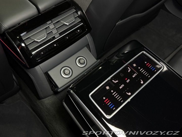 Audi S8 Tažné*Nezavis*Pano*B&O 2021