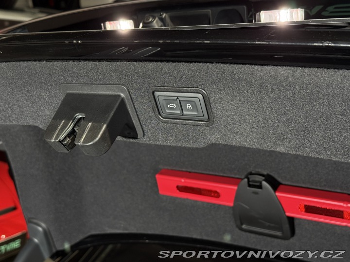 Audi S8 Tažné*Nezavis*Pano*B&O 2021