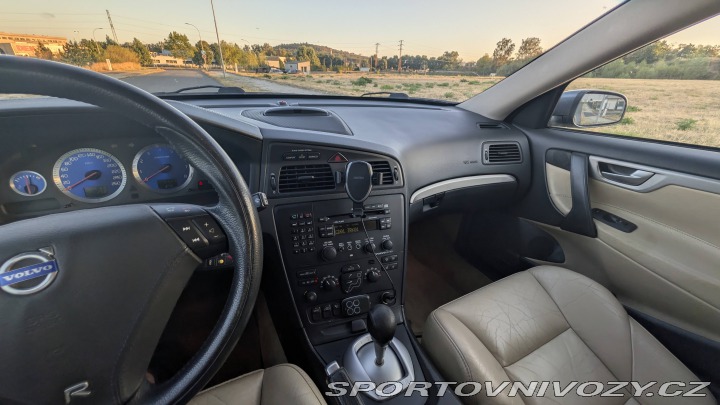 Volvo V70 V70R 2004