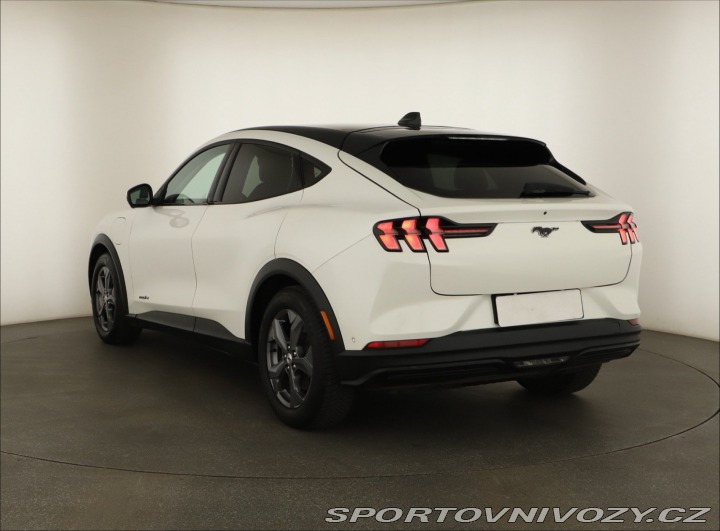 Ford Mustang Mach-E Standard Range RW 2022