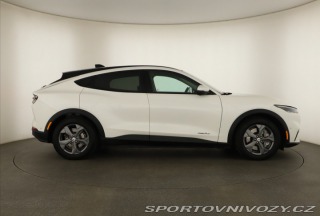 Ford Mustang Mach-E Standard Range RW 2022