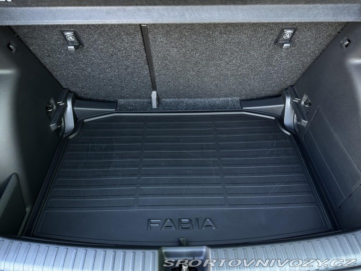 Škoda Ostatní modely Fabia 1.5TSi DSG Monte Carlo 15 2025