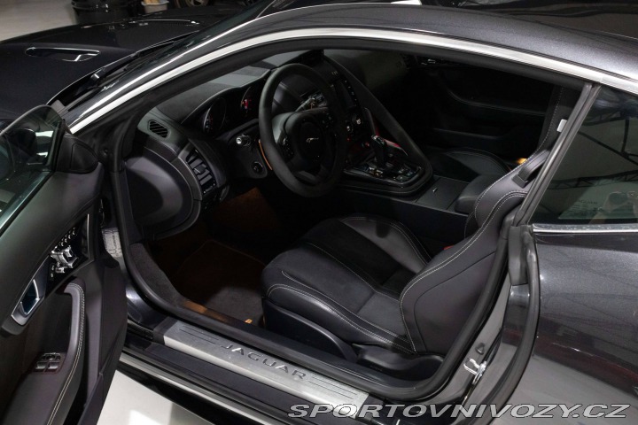 Jaguar F-Type V8 R 5.0 Supercharged 2014