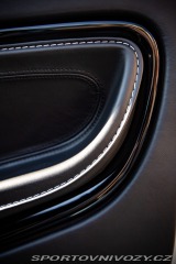 Aston Martin DB11  2019