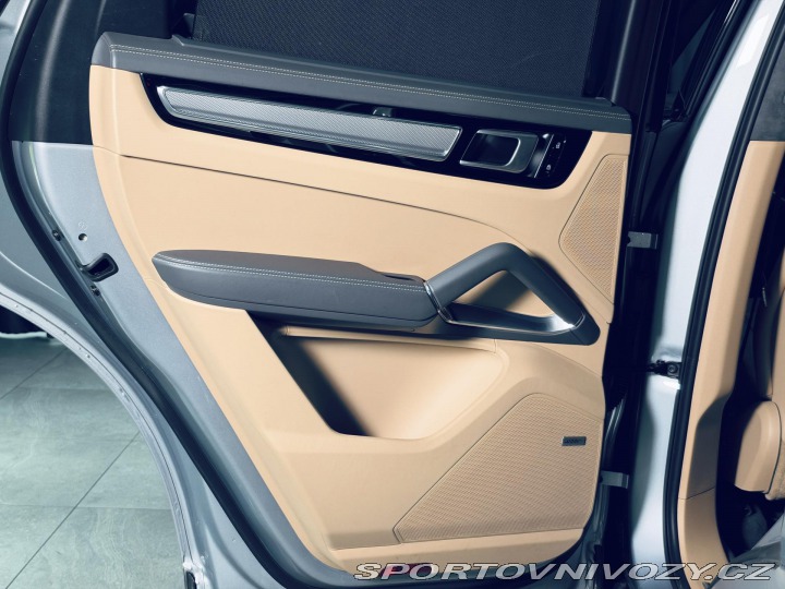 Porsche Cayenne TURBO.S ZÁRUKA.27 VZDUCH 2020
