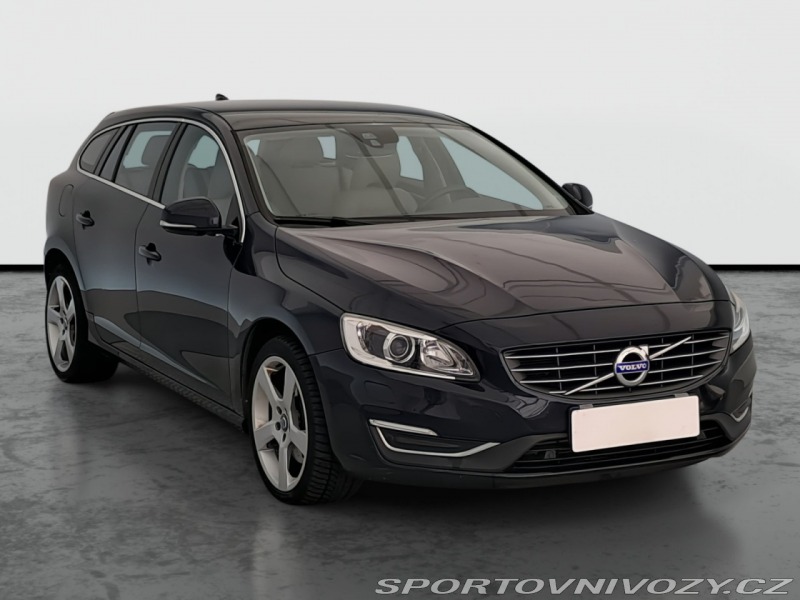 Volvo V60 Momentum T6 AWD