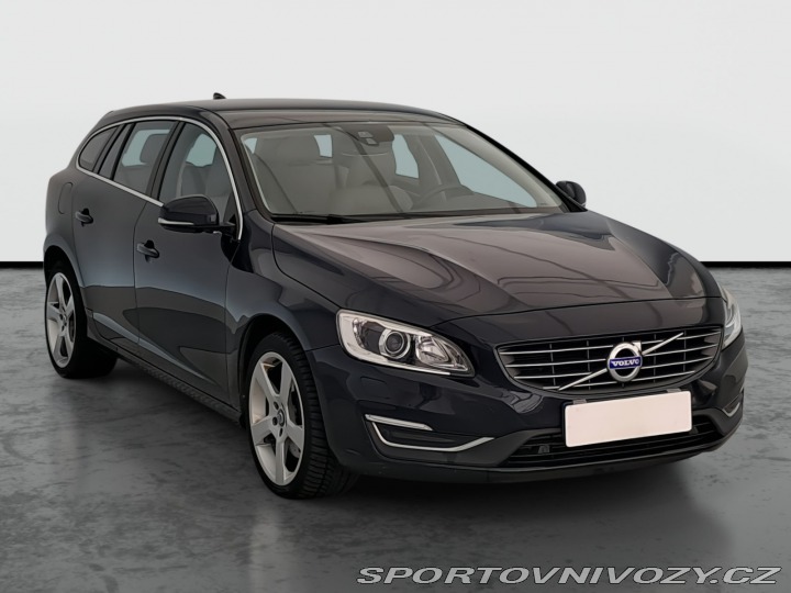 Volvo V60 Momentum T6 AWD 2017