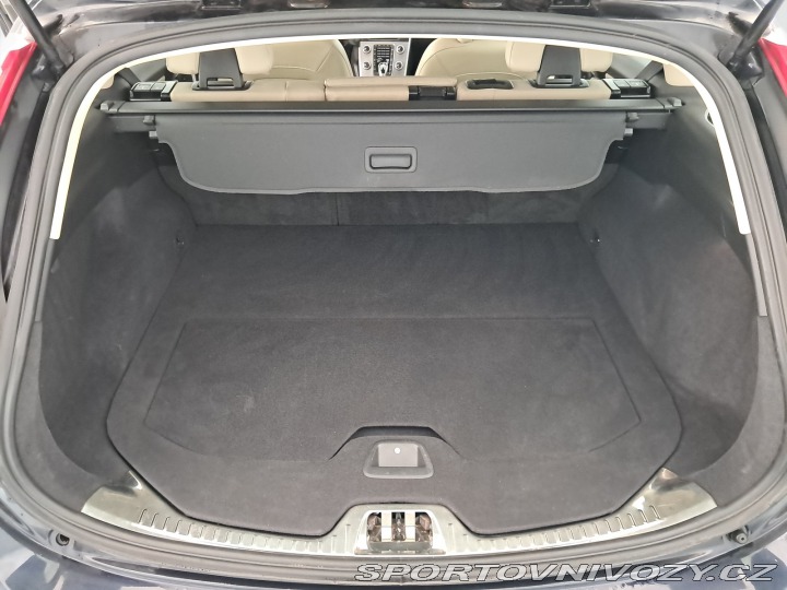 Volvo V60 Momentum T6 AWD 2017