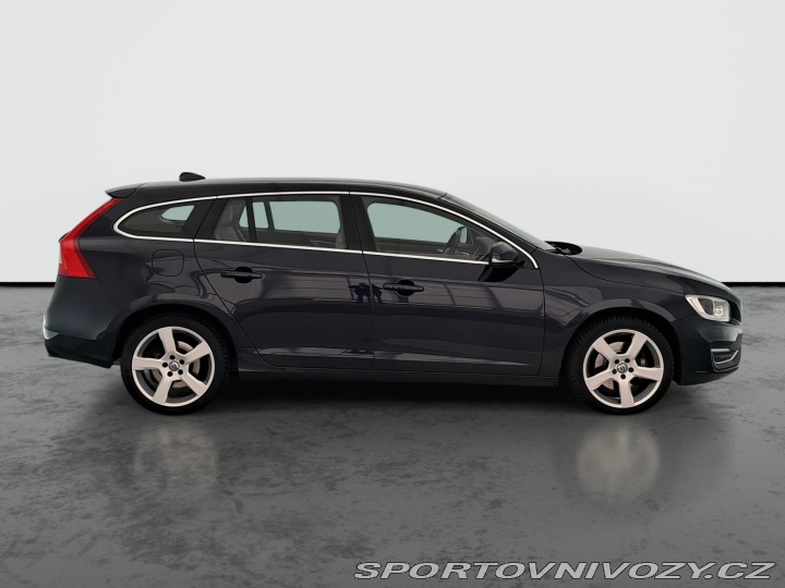 Volvo V60 Momentum T6 AWD 2017