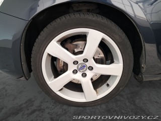 Volvo V60 Momentum T6 AWD 2017