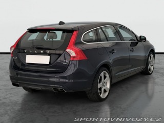Volvo V60 Momentum T6 AWD 2017