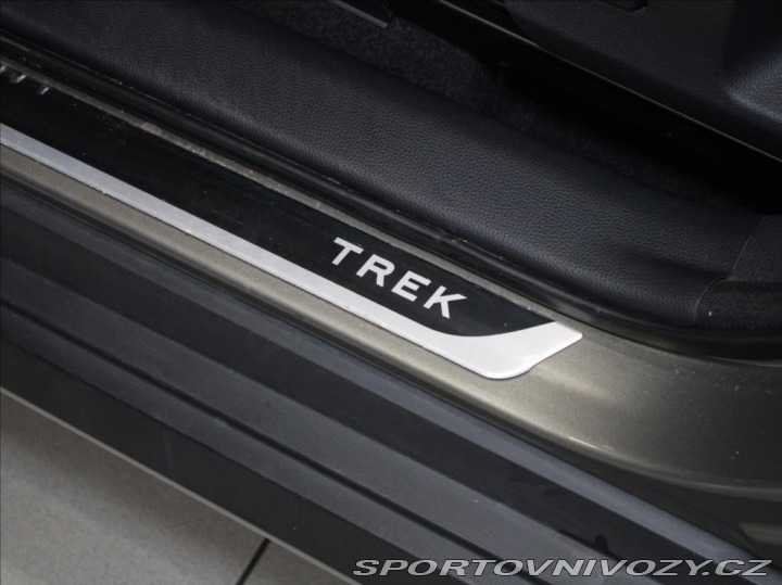 Toyota Corolla 2,0 HEV 135kW TREK 64tkm. 2021