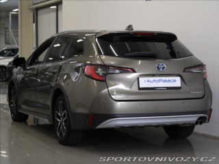 Toyota Corolla 2,0 HEV 135kW TREK 64tkm. 2021