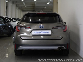Toyota Corolla 2,0 HEV 135kW TREK 64tkm. 2021