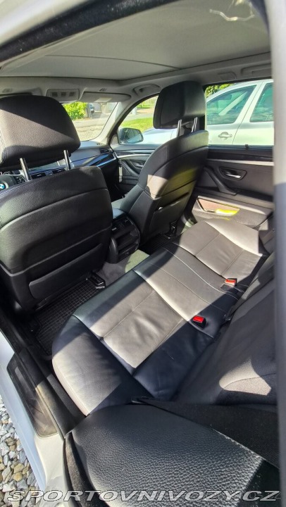 BMW 5 2,0 525d xDrive Touring 2011