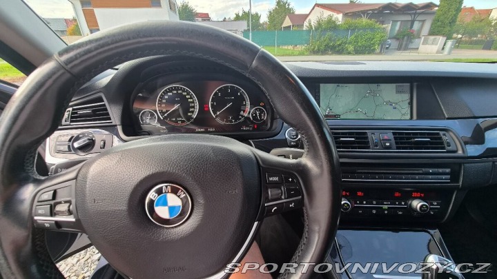 BMW 5 2,0 525d xDrive Touring 2011