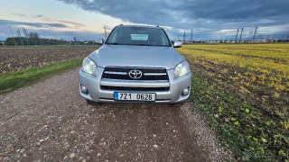 Toyota RAV4 2,2 2009