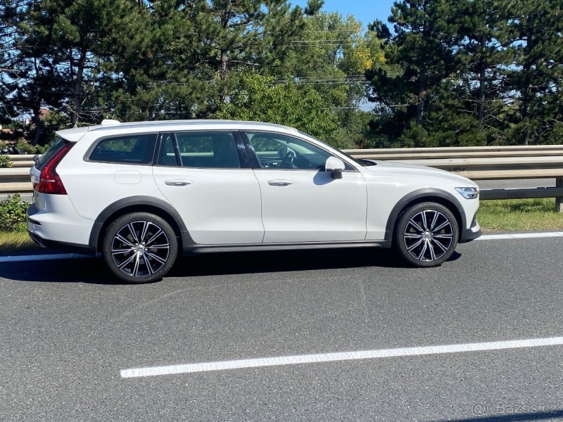 Volvo V60 2,0 140kW crosscountry