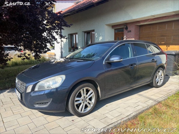 Volvo V60 2,0 D3 120kW (5-válec) 2010