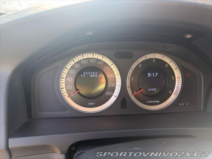 Volvo V60 2,0 D3 120kW (5-válec) 2010