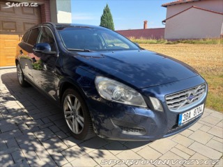 Volvo V60 2,0 D3 120kW (5-válec) 2010