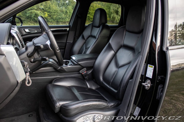 Porsche Cayenne Diesel Tiptronic S / 176 2011