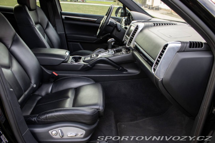 Porsche Cayenne Diesel Tiptronic S / 176 2011