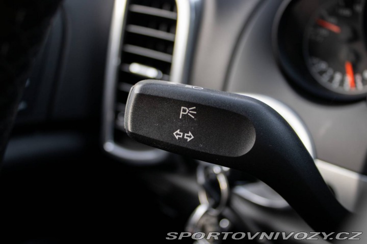 Porsche Cayenne Diesel Tiptronic S / 176 2011